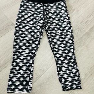 Nike Dri Fit Black and White Patterned Leggings